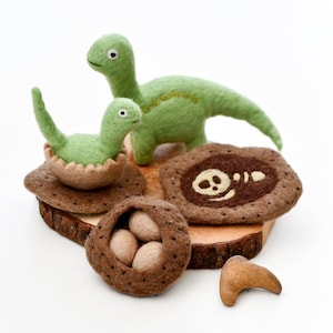 Felt Brontosaurus Dinosaur Life Stages | Felt Dinosaur Eggs | Felt Dinosaur Hatchling | Felt Fossil Toys