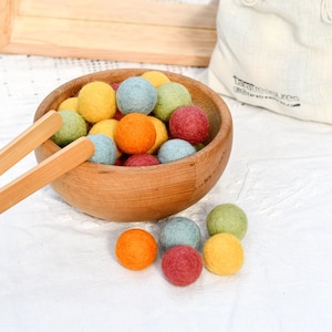 30 Wool Felt Balls in a Pouch | 3cm Felt Balls | Sunshine Retro Colours