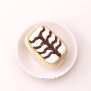 Felt Vanilla Slice Pretend Play Food | Felt Vanilla Cake Slice for Photography