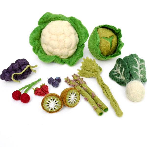 Felt Vegetables and Fruits Set for Pretend Play / Ethically Made from Wool Felt / Cauliflower, Celery, Kiwi, Raspberries, Blueberries