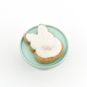 Felt White Easter Bunny Cookie: Felt Bunny Tail Cookie for Pretend Play and Felt Easter Play Food