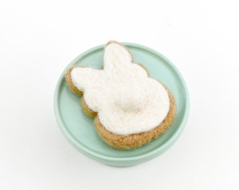 Felt White Easter Bunny Cookie: Felt Bunny Tail Cookie for Pretend Play and Felt Easter Play Food