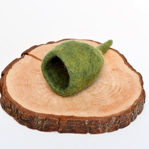 Felt Gumnut Pod