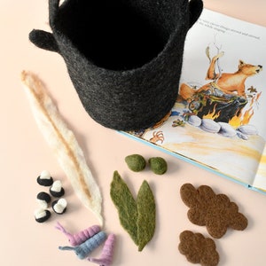 Felt "Wombat Stew" Billy Can and Small Parts Play Set