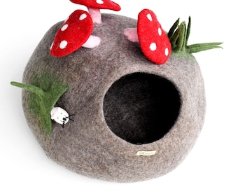 Cat Cave Toadstool Mushroom with White Mouse Toy / Cat Bed Cat Cocoon Made from Wool Felt