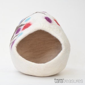 Cat Cave Pod Cocoon Wool Felt White Tree image 2