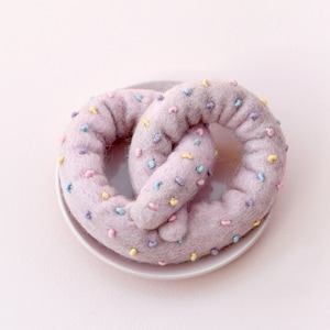 Felt Soft Pretzel | Pastel Pink Pretzel | Sweet Dessert Pretzel