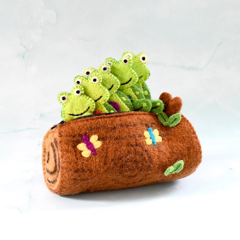 5 Little Speckled Frogs with Log Bag Finger Puppet Set image 3