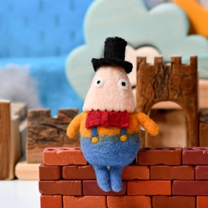 Felt Humpty Dumpty Toy | Nursery Rhyme Marionette Puppet Toy | Humpty Dumpty Puppet
