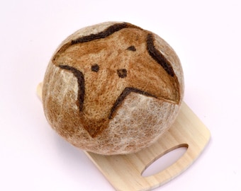 Felt Sourdough Bread / Sourdough Bread Bun for Pretend Play / Felt Bread Play Food