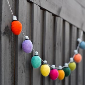 Felt Festive Festoon Fairy Light Bulbs Garland 1.5m 150cm | Fair Trade Felt Products | Pretend Play | Imaginative Play