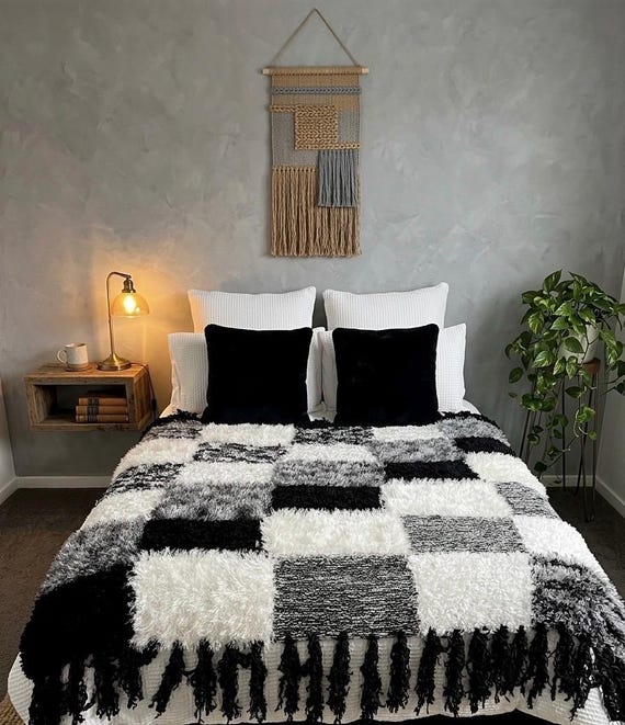 Vintage-Häkeldecke | Schwarz-weiß karierte Tagesdecke | Boho-Bauernhaus-Sofabettwäsche der 1980er Jahre