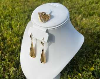 Modern and Minimalistic 14k Gold Ring and Earrings Set