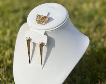 Classic and Beautiful 14k Gold Ring and Earrings Set