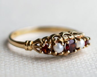 Vintage 9 Karat Gelbgold 5-Stein Ring mit Perlen & Granaten - EU Größe 17