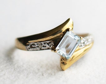 Vintage 9ct yellow gold dress ring with Aquamarine & diamonds - EU Size 17,25