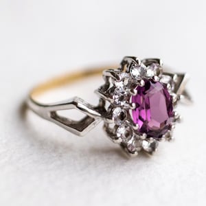 Vintage 9ct yellow gold & Silver cluster ring with Purple and white CZ  - EU Size 17,75