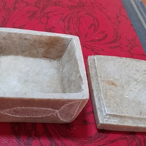 Vintage soap stone box with white leaf detail collectible image 3
