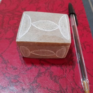 Vintage soap stone box with white leaf detail collectible image 6