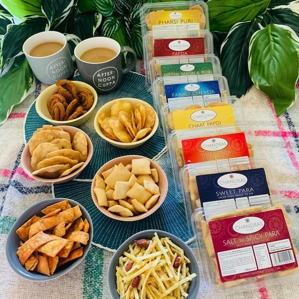 4 indische herzhafte Snacks, handgemacht auf Bestellung, vegetarische Geschenkidee