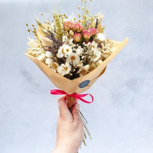 Handmade Dried Flower Mini Bouquet with Pink Roses, Sea Lavender & Daisies
