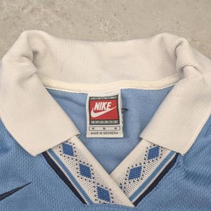 Vintage North Carolina NCAA Nike Team Warm Up Jersey UNC image 2