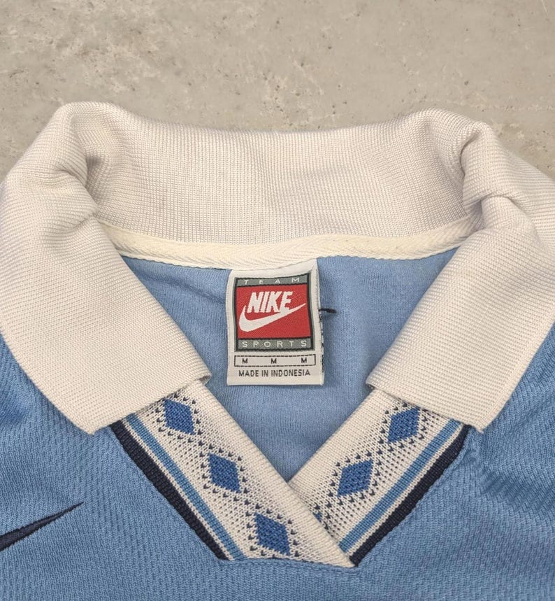 Vintage North Carolina NCAA Nike Team Warm Up Jersey UNC image 2