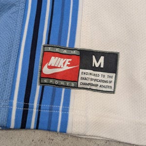 Vintage North Carolina NCAA Nike Team Warm Up Jersey UNC image 3