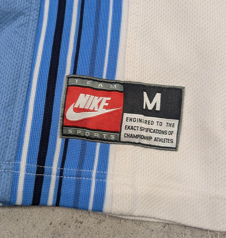 Vintage North Carolina NCAA Nike Team Warm Up Jersey UNC image 3