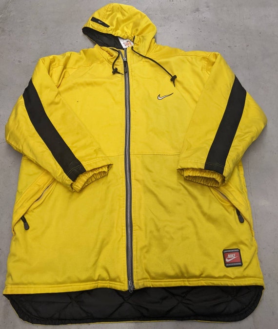 Y2K Nike Team Black and Yellow Insulated Winter Jacket -