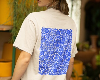 Blauw bloemen biologisch t-shirt - unisex - bloemenprint, retro bloemen, dameskleding, Pinterest-esthetiek