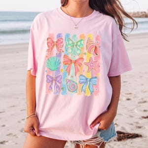 Comfort Colors Summer Beach Tee | Girly Beach Bows & Seashells T-Shirt | Colorful Summer Graphic Tee image 1