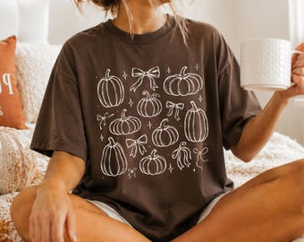 Hand-Drawn Pumpkins T-Shirt | Fall Halloween Pumpkin Sketches