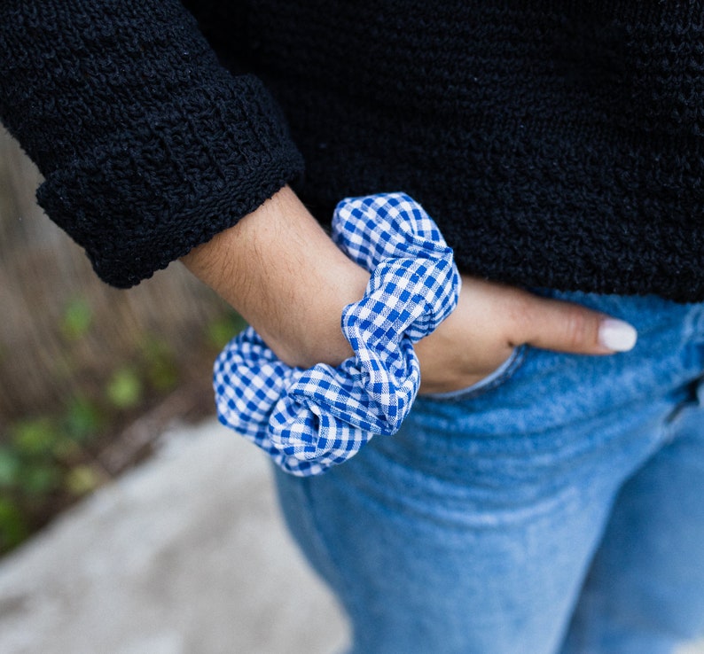 Chouchou vichy bleu et blanc / Scrunchies / Accessoire pour cheveux / Élastique image 3