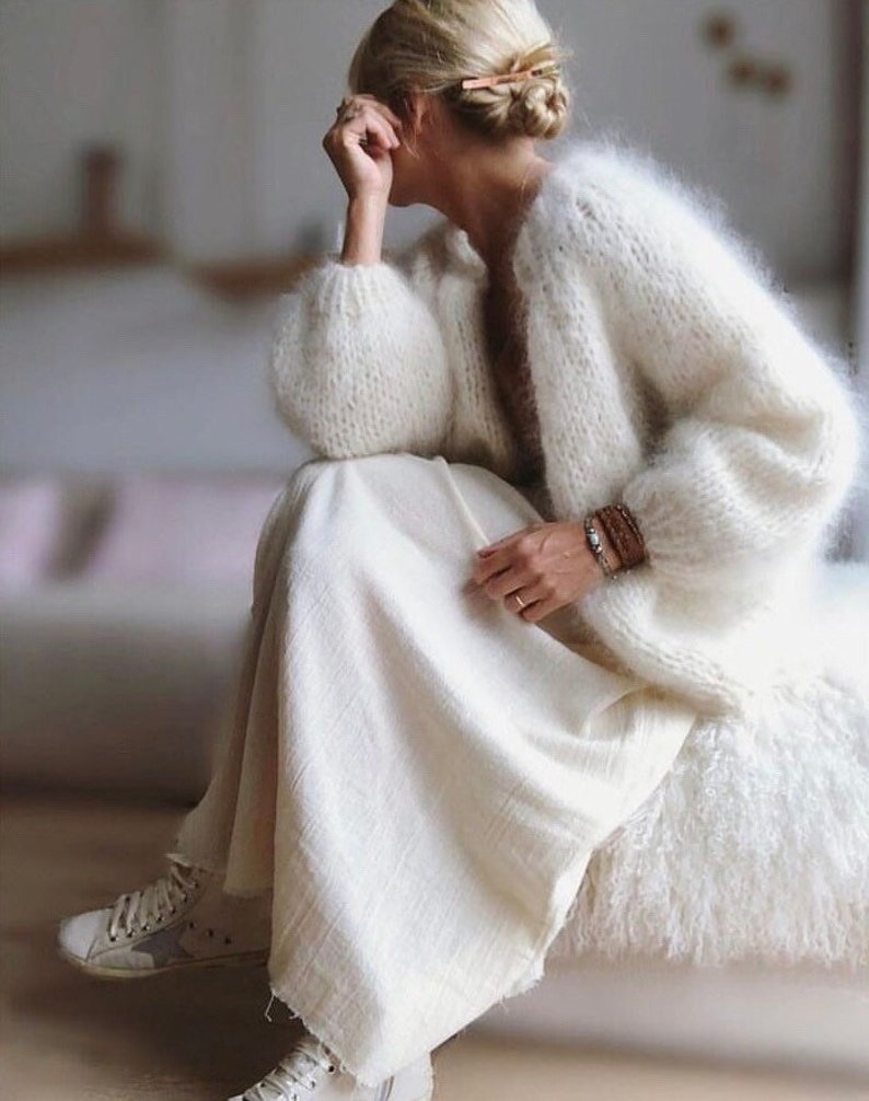 Bestseller Hand stricken flauschige Fuzzy Mohair Strickjacke Wolle Pullover Braut Shrug Hochzeit Jacke Schneewittchen klobige Bolero personalisierte Geschenke Bild 1