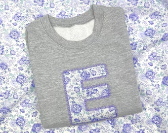 Sweat-shirt en Liberty LACE avec initiales ou chiffres pour enfants | Pull anniversaire personnalisé
