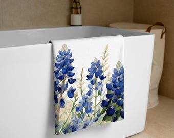 Bluebonnet Bath Towel Soft Cotton Blend Textile Blue Flower Design Bathroom Decor Piece Large Beach Summer Swimming Essential Cozy Sheet