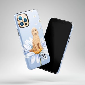 Cottagecore Goldendoodle mobilskal: Blommig klotter mammapresent