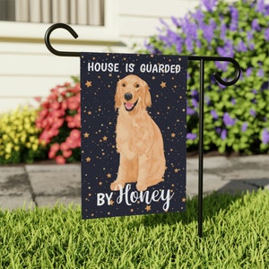 Bandeira de jardim personalizada com tema de Golden Retriever: decoração para o quintal de quem ama cães