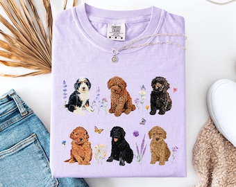 Maglietta Cottagecore Doodle Puppy Wildflower: maglietta per mamma di cani
