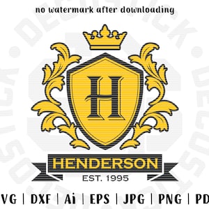 Puede incluir: Un escudo dorado y negro con una corona, un escudo con la letra H y el texto "HENDERSON EST. 1995".