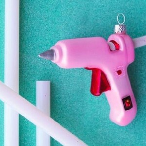 NEW Best Price Gluerious Mini Hot Glue Gun With 30 Glue Sticks for Crafts  School DIY Arts Home Quick Repairs, 20W, Blue Fast Ship 