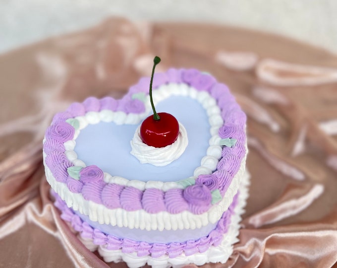 White & Purple Fake Cake Jewelry Box