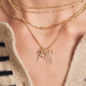 14k Solid Gold Hamsa Pendant for Women