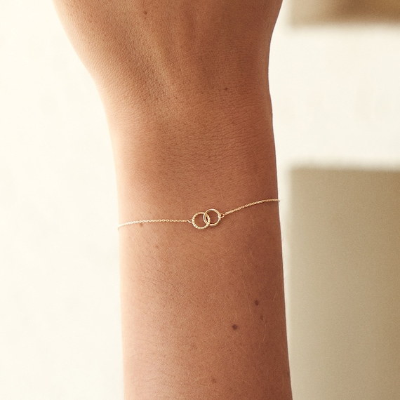14k Solid Gold Intertwined Circles Bracelet Interlocking Rings Bracelet Gold Connection Bracelet Valentine s Day Gift for Women Etsy