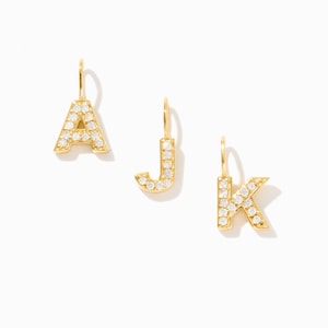 Diamanten letterbedel / 14k massief gouden initiaalhanger voor dames (alle letters beschikbaar)