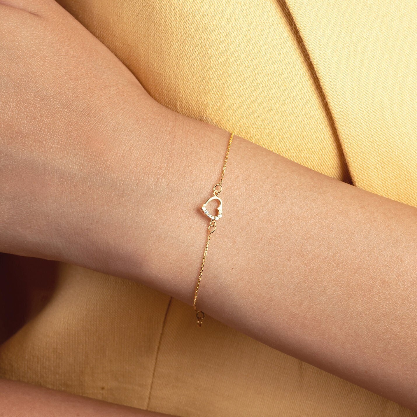 【NONCODE】Cellion Heart Chain Bracelet Designer fashion, Seoul-fully created | W Concept