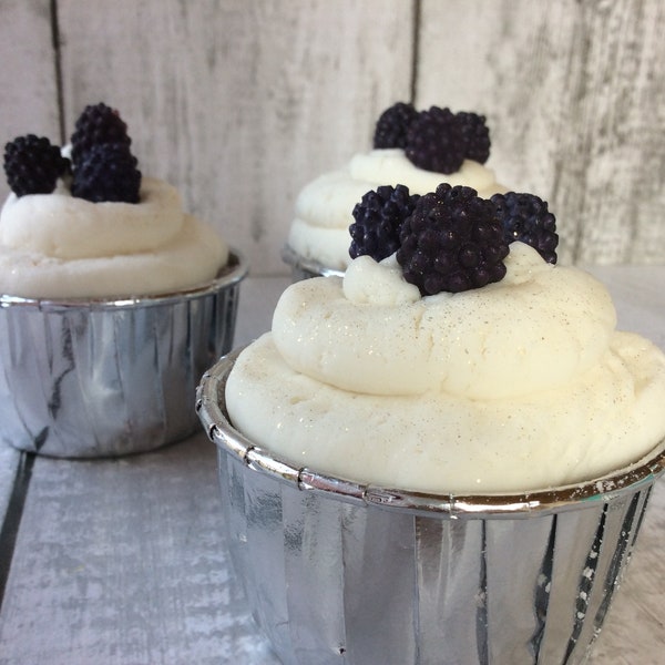 Black raspberry  vanilla Bathbomb | bubble bar bath bomb cupcake | bubble bar | handmade |  bathbomb | pamper time | spa time |