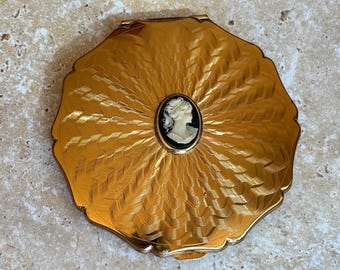 Vintage Schichtdose aus Glas mit einem zentralen Cameo in Gold