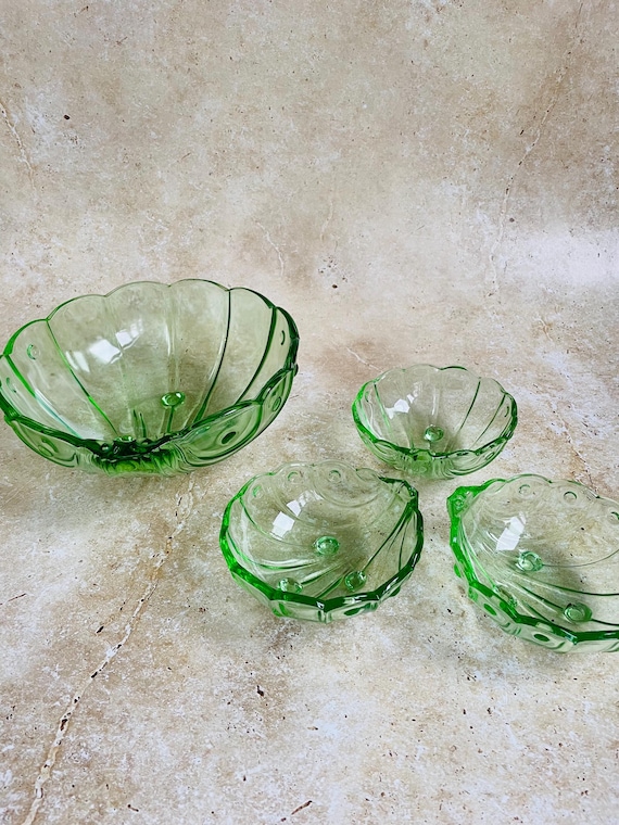 1930er Jahre grüne Glas Schalen von Stolze